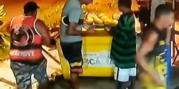 Não podemos mais fingir que não é conosco